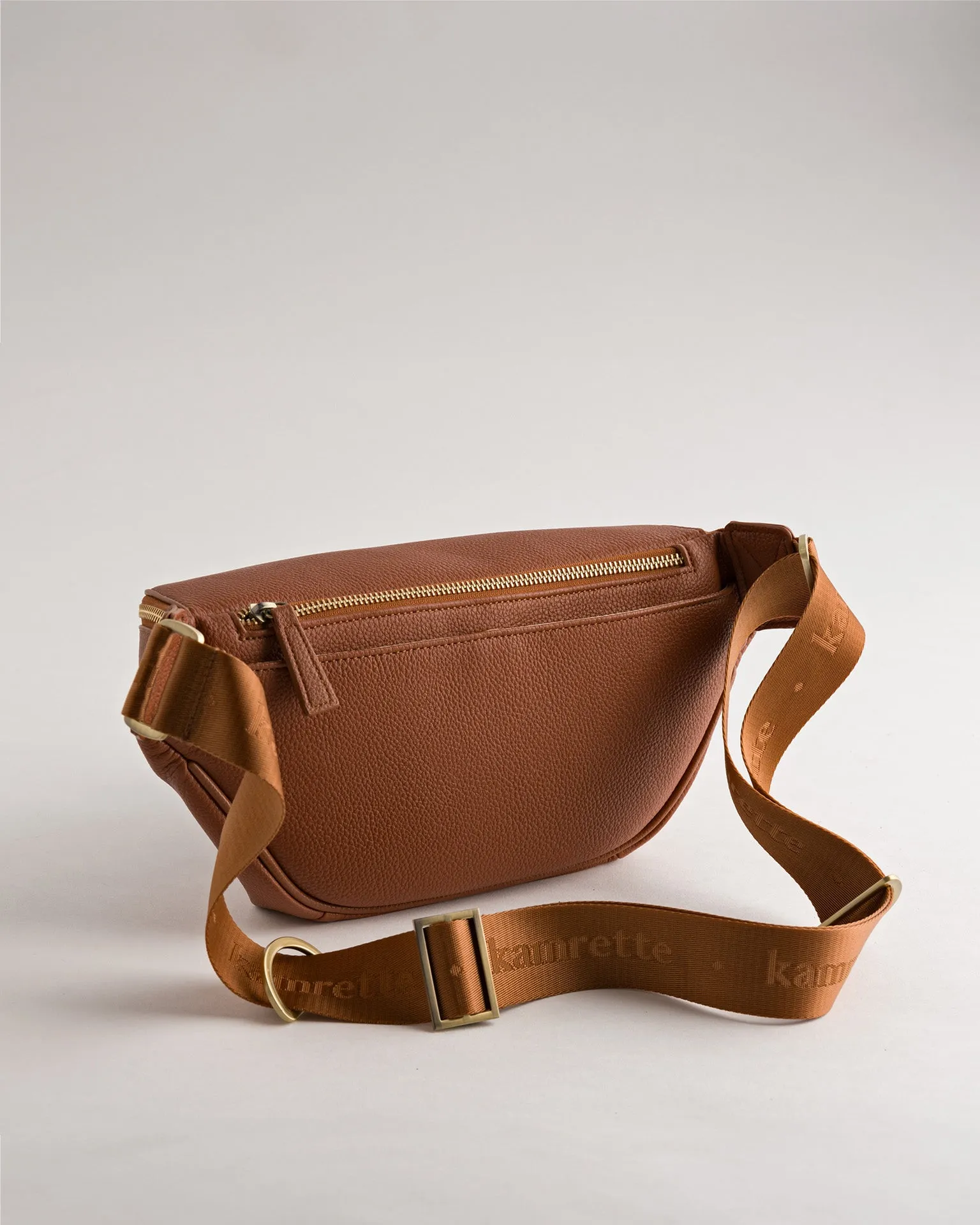 The Versa Camera Crossbody