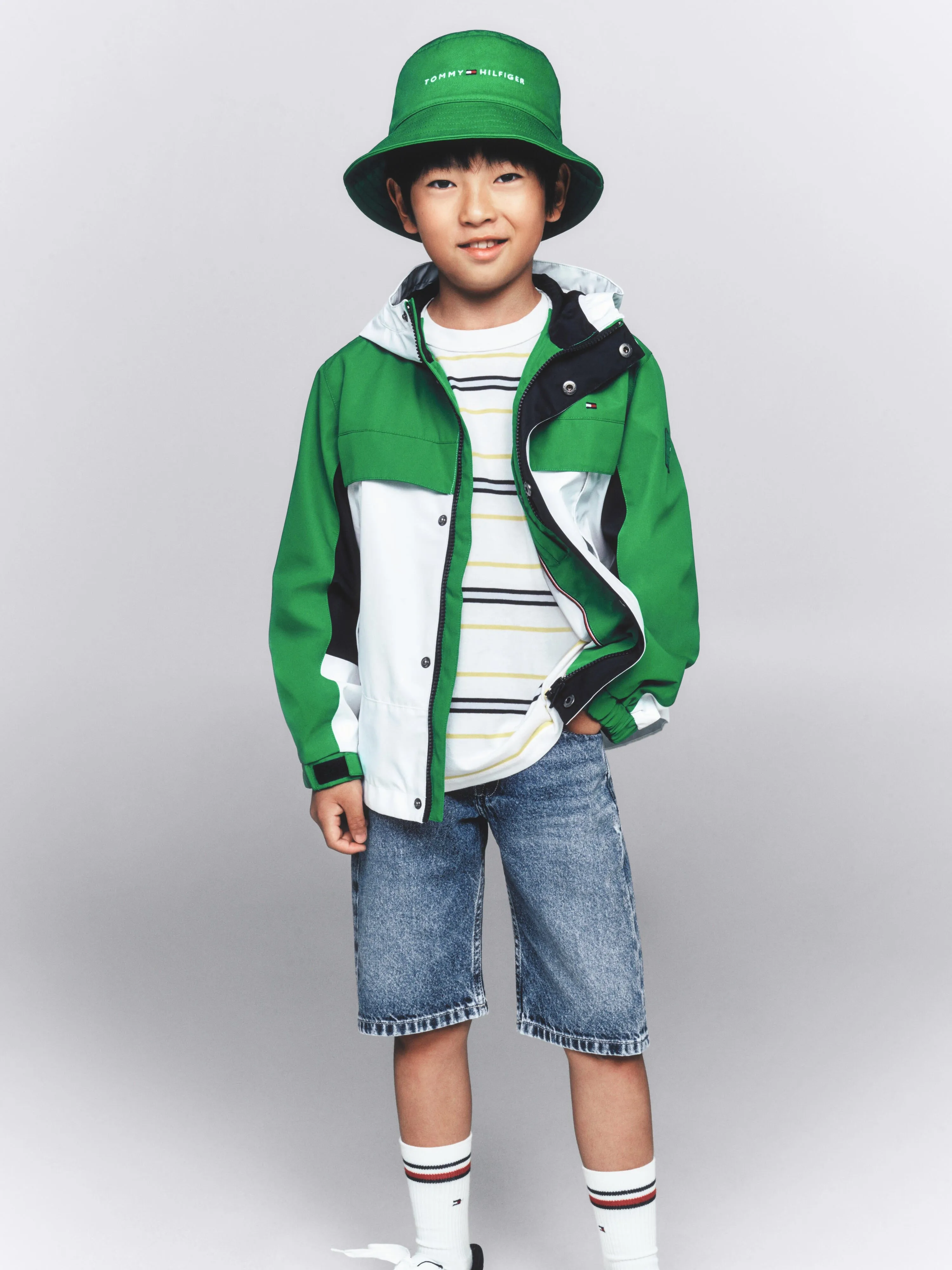 Tommy Hilfiger Kids Essential Logo Bucket Hat in Green